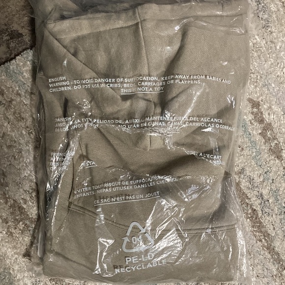 NWT - Men’s ‘Ghost’ Hooded Sweatshirt- Quicksand- (L) - Picture 9 of 9